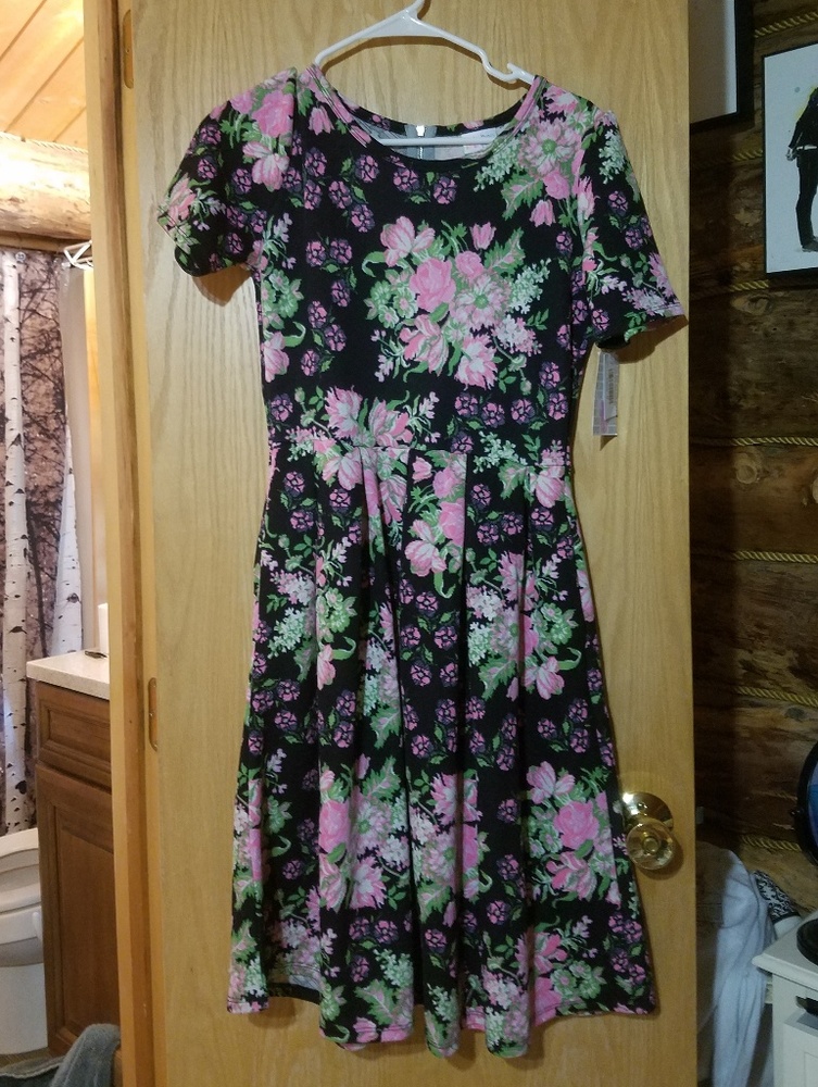 NWT Lularoe Amelia